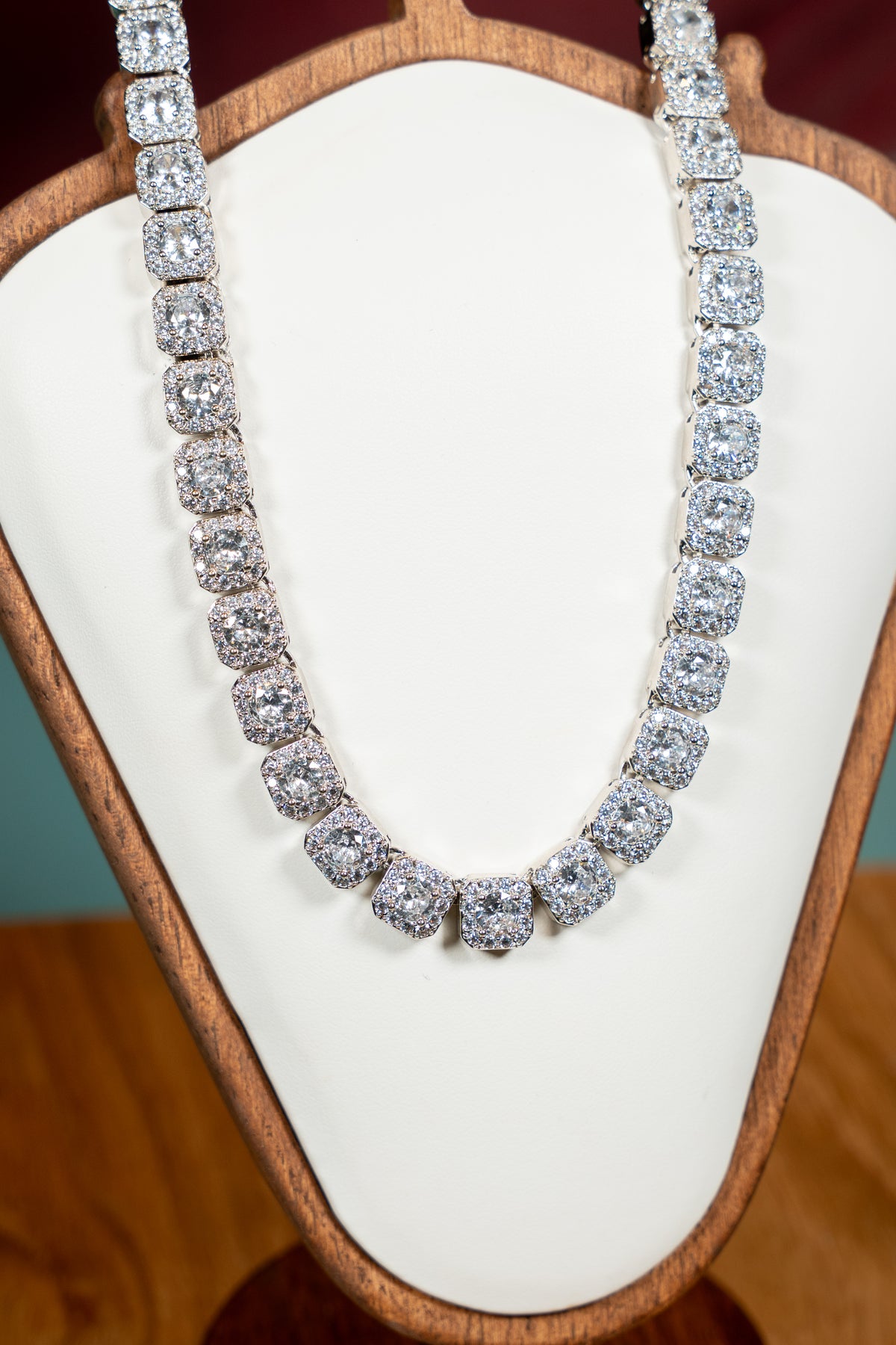 SANTANA&CO - Clear Cushion Cut Chain