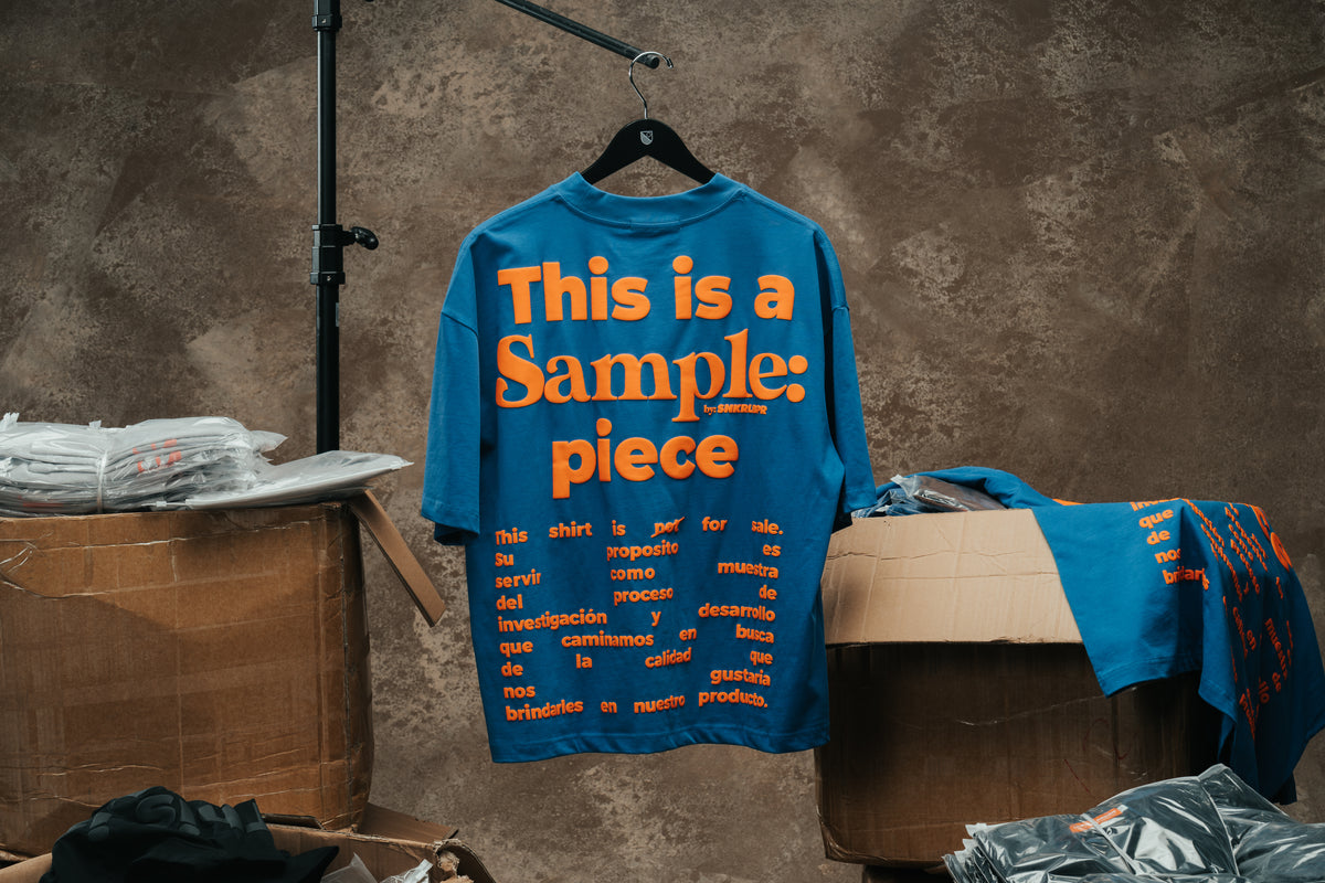 SAMPLE | “La Muestra” SANTURCE TEE
