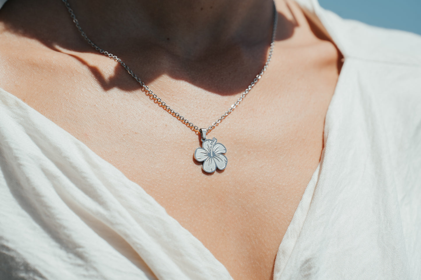 SAMPLE | SILVER FLOR NECKLACE