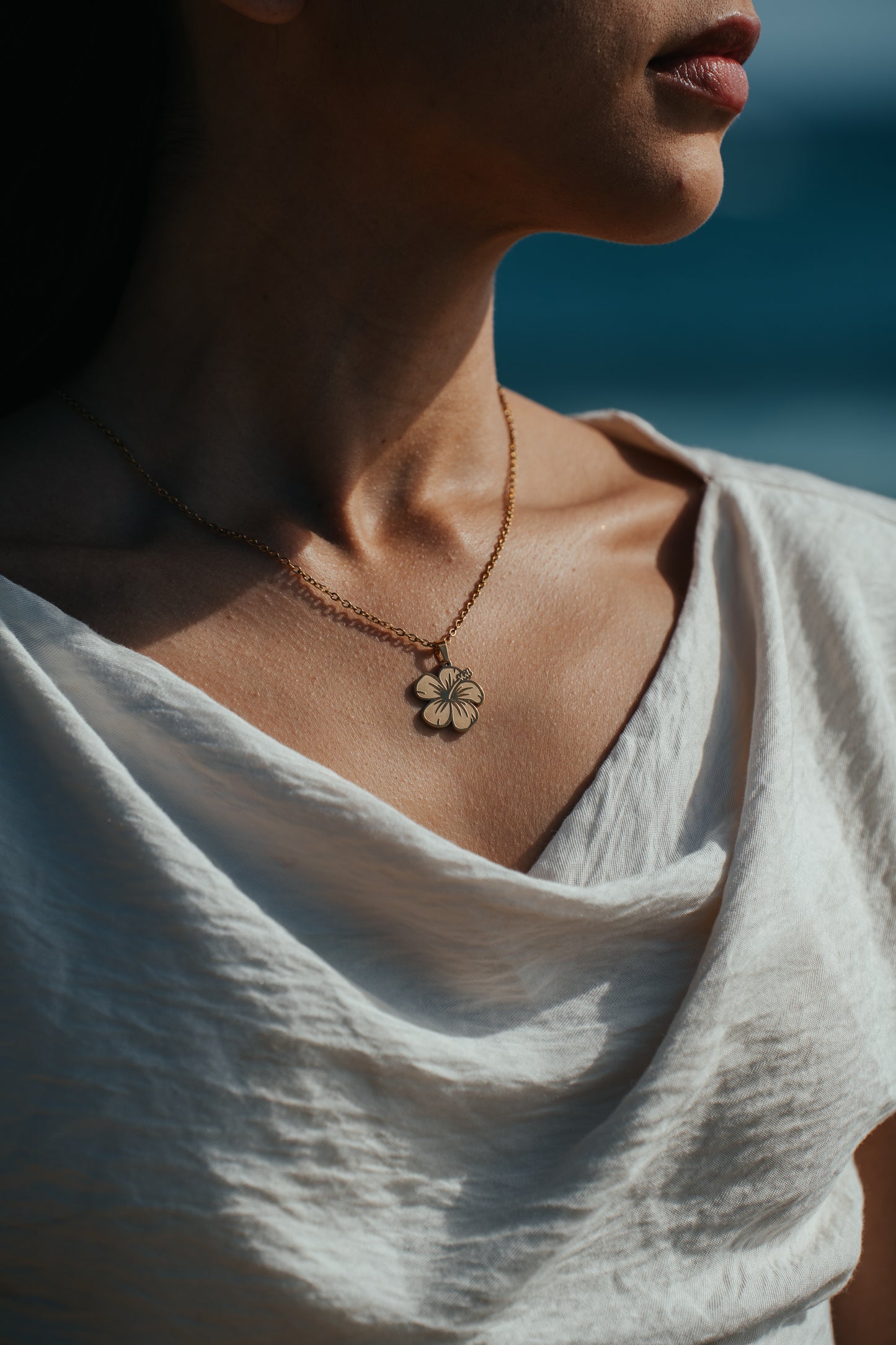 SAMPLE | GOLD FLOR NECKLACE