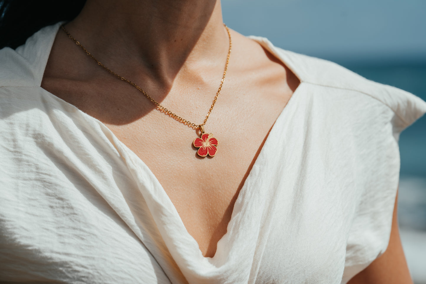 SAMPLE | GOLD FLOR ROJA NECKLACE