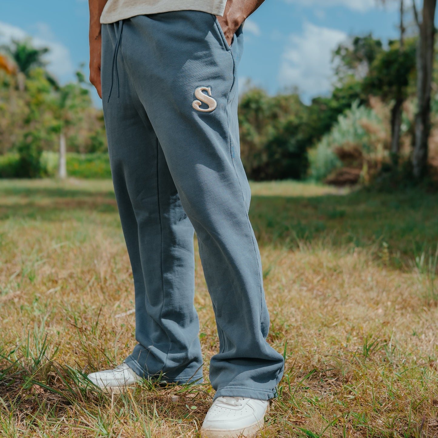 SAMPLE | GRAFITI SWEATPANTS BLUE