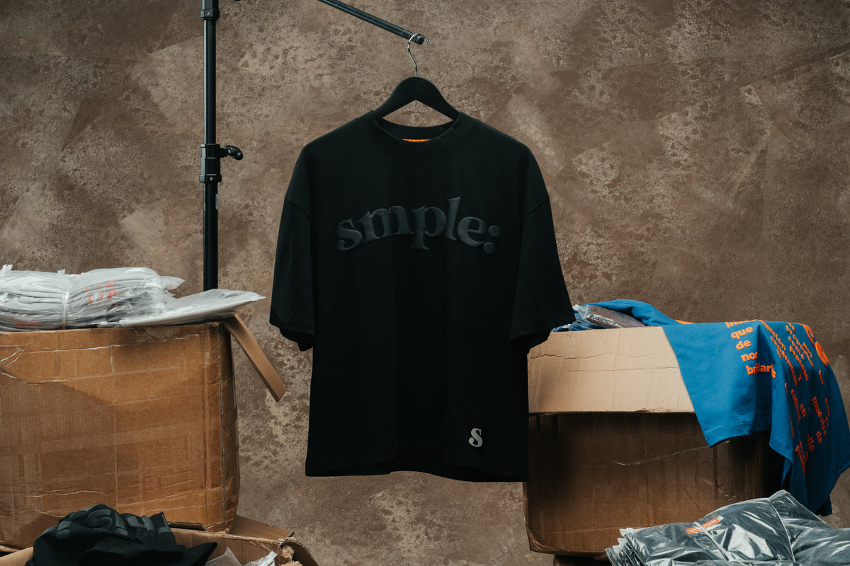 SAMPLE | “La Muestra” DARK NIGHT TEE